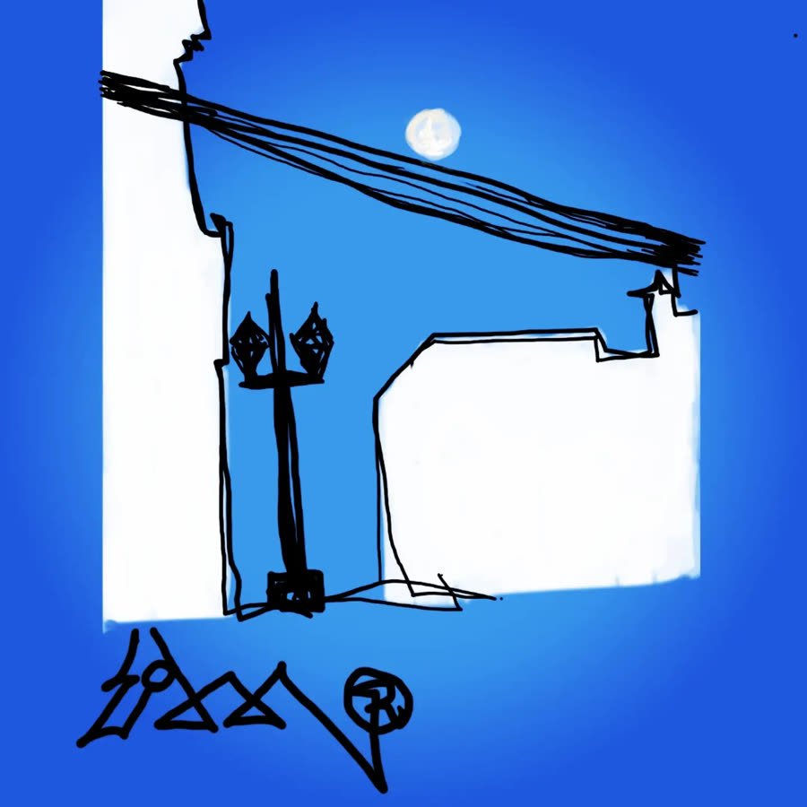 Fachada blanca con farol y luna llena sobre un cielo azul.